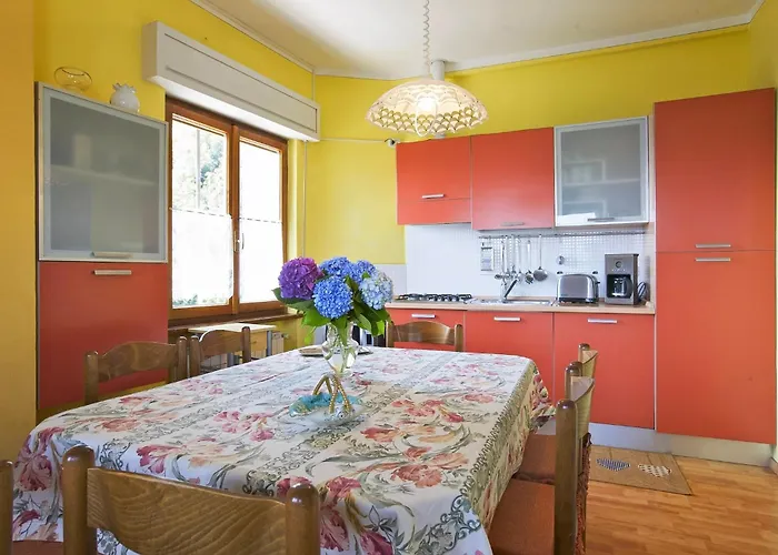 Casa Bougainville Каннобио